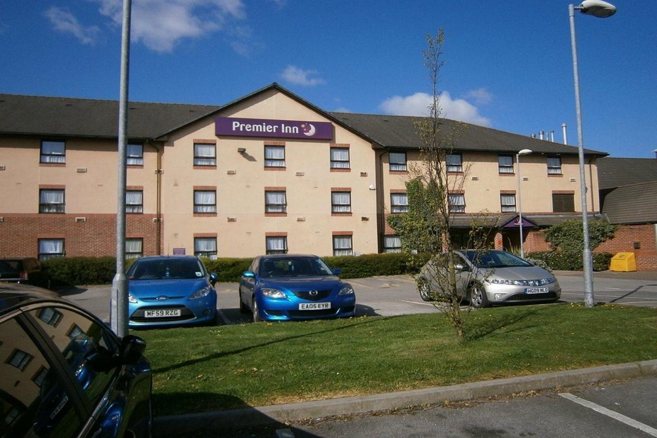 Premier Inn Chesterfield North Exterior foto