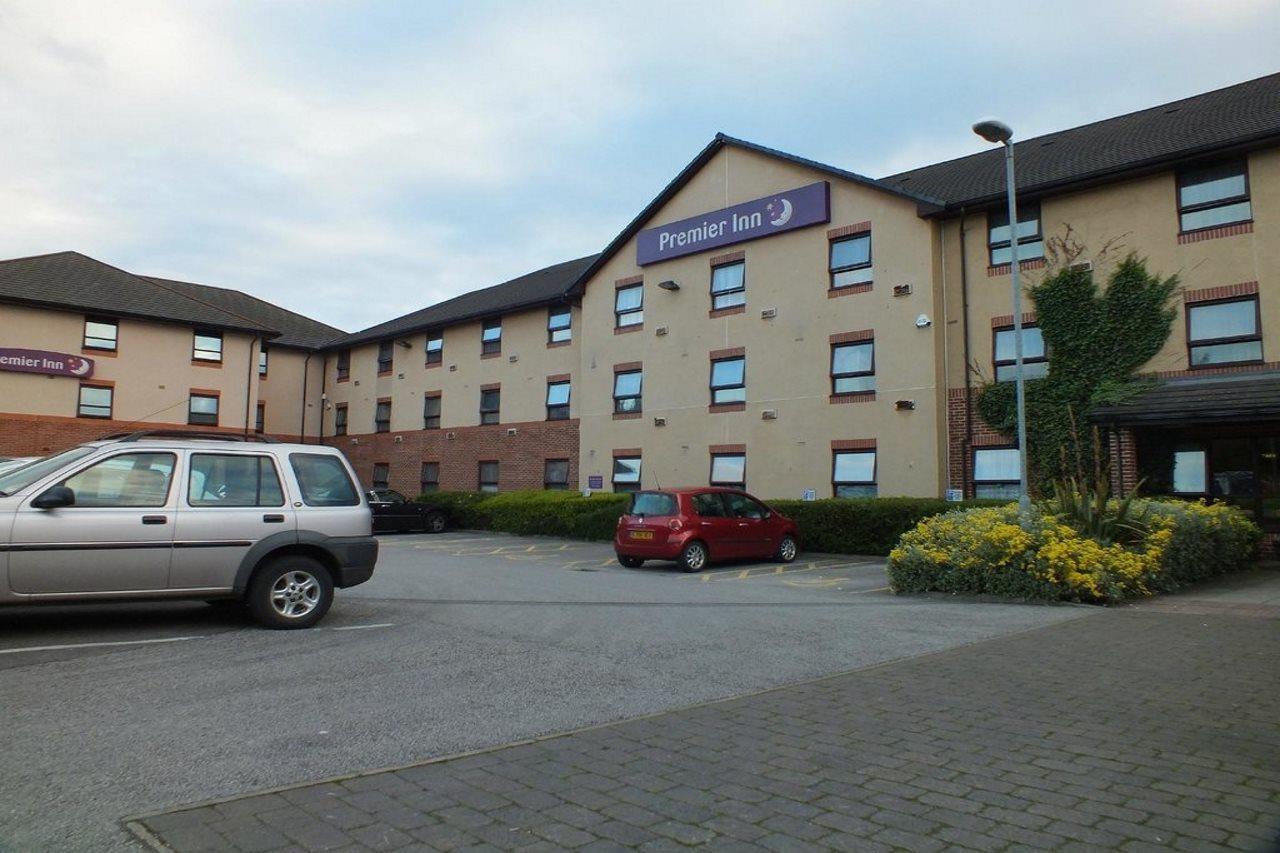 Premier Inn Chesterfield North Exterior foto